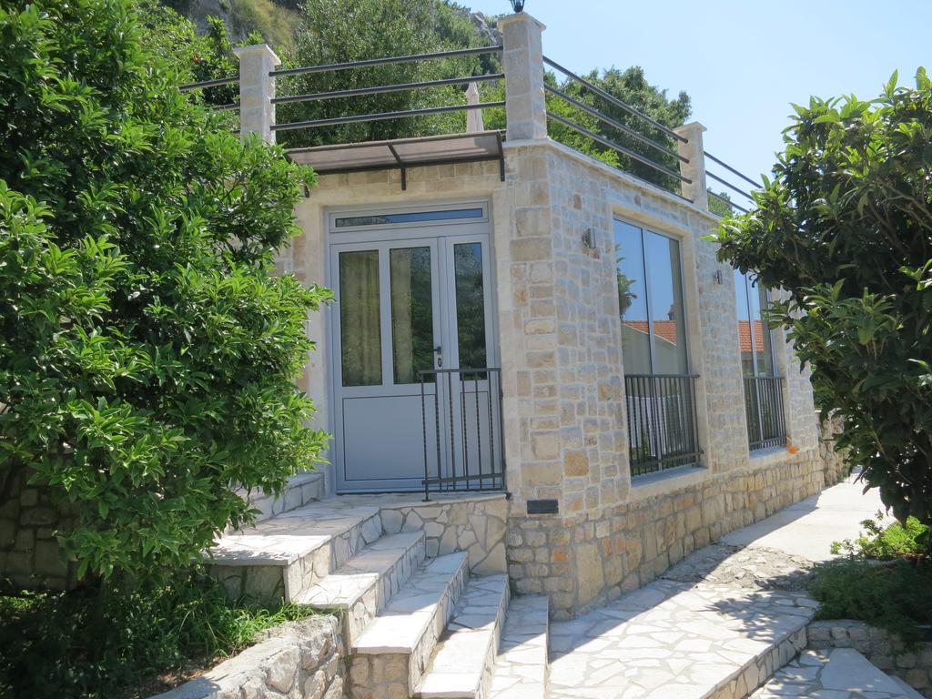 Rezevici Apartments Petrovac Екстер'єр фото